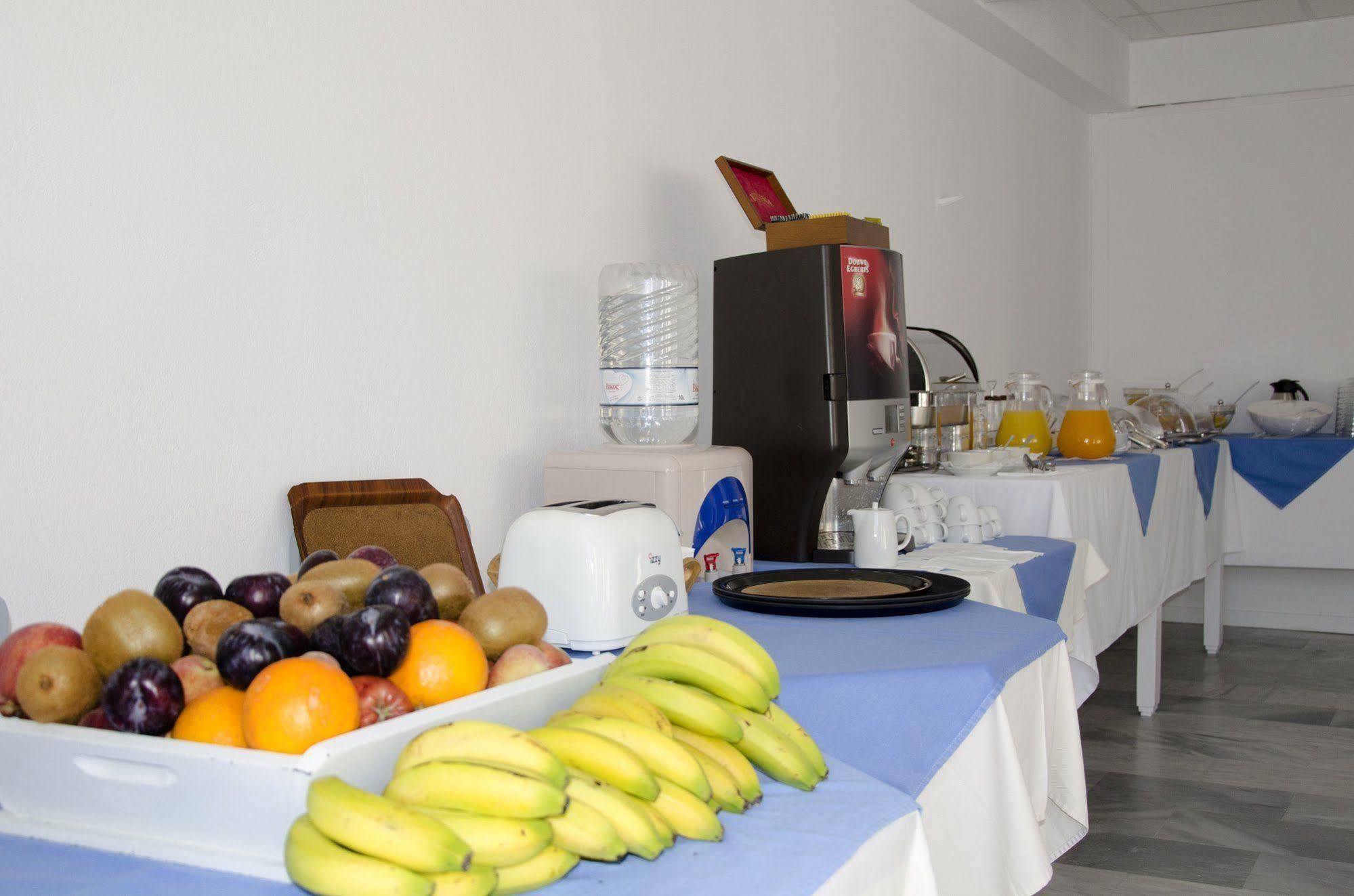 Rk Beach Hotel Камари Ресторан фото